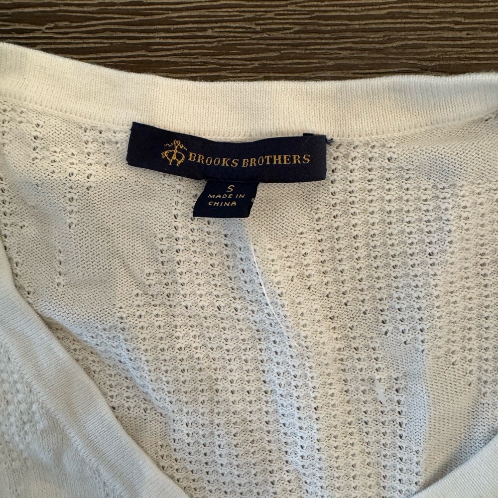 Brooks Brothers Women’s White Knit Top - Small